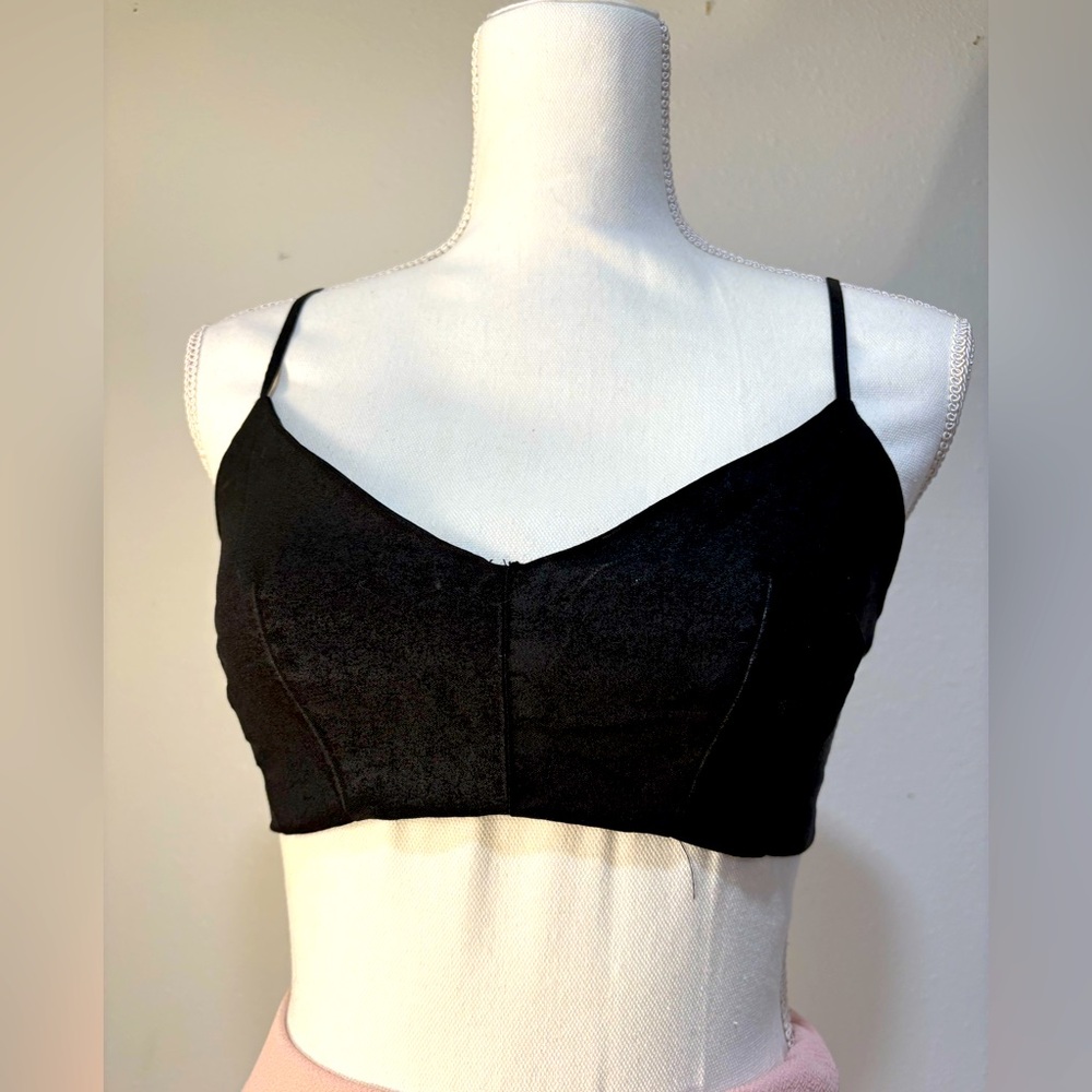 Black super crop top